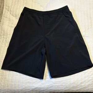 Lululemon Pace Breaker- Lined 9’ Medium